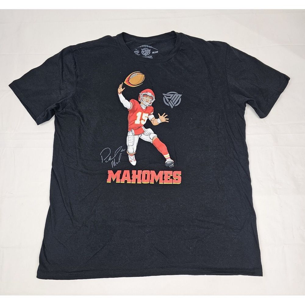 Patrick Mahomes T-Shirt Womens Large. Patrick Mahomes Brand Black Short Sleeve.‎